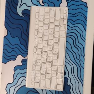 Apple wireless Bluetooth keyboard